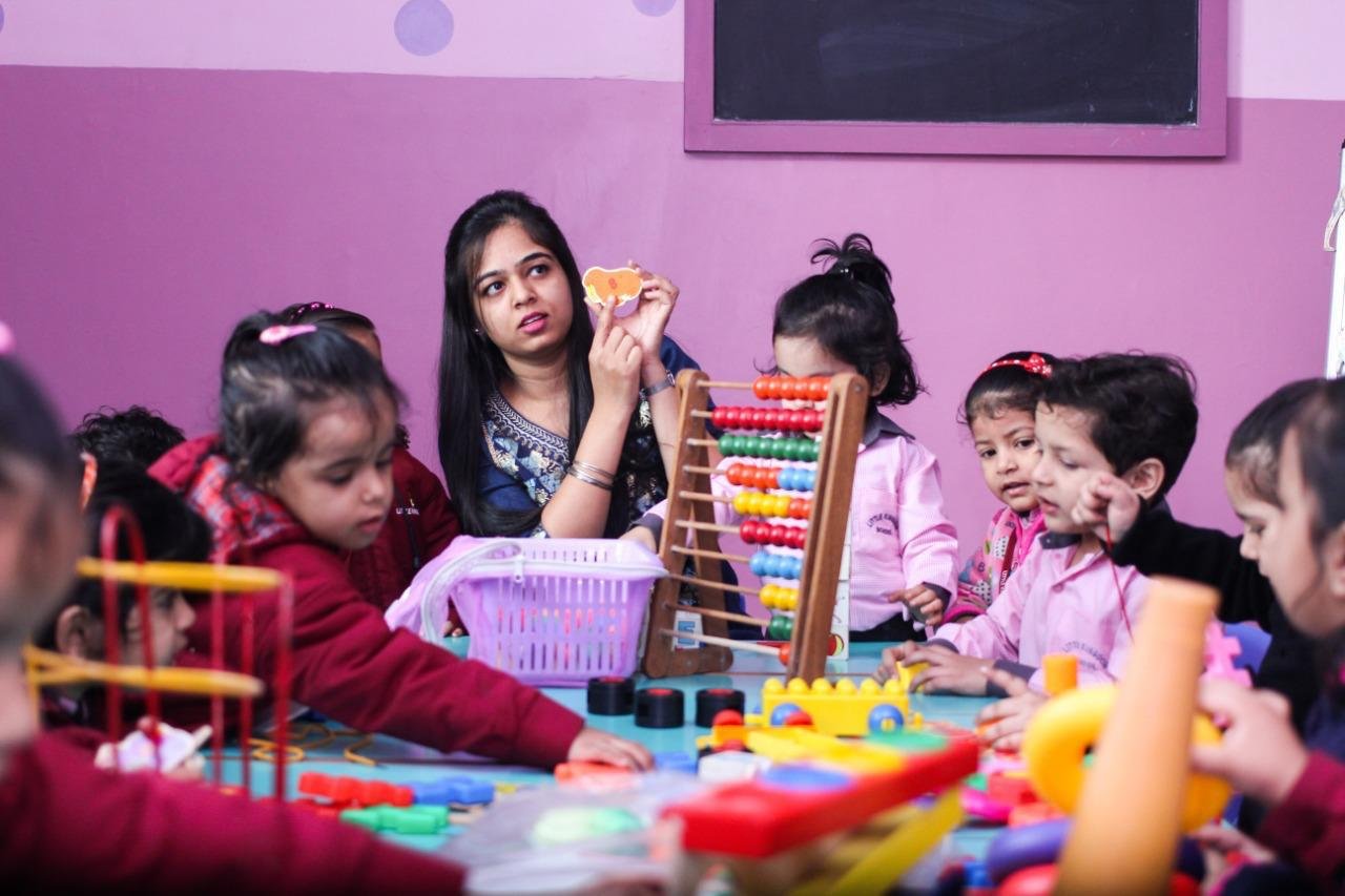 Little Kingdom School Jaipur Student Activity Photo 34